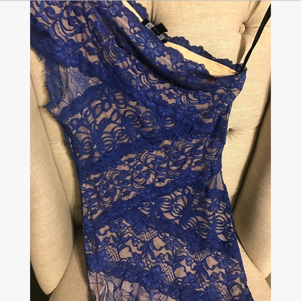 Bebe dress